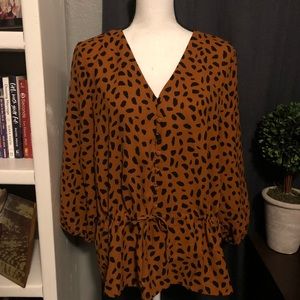 Blouse - modern leopard print